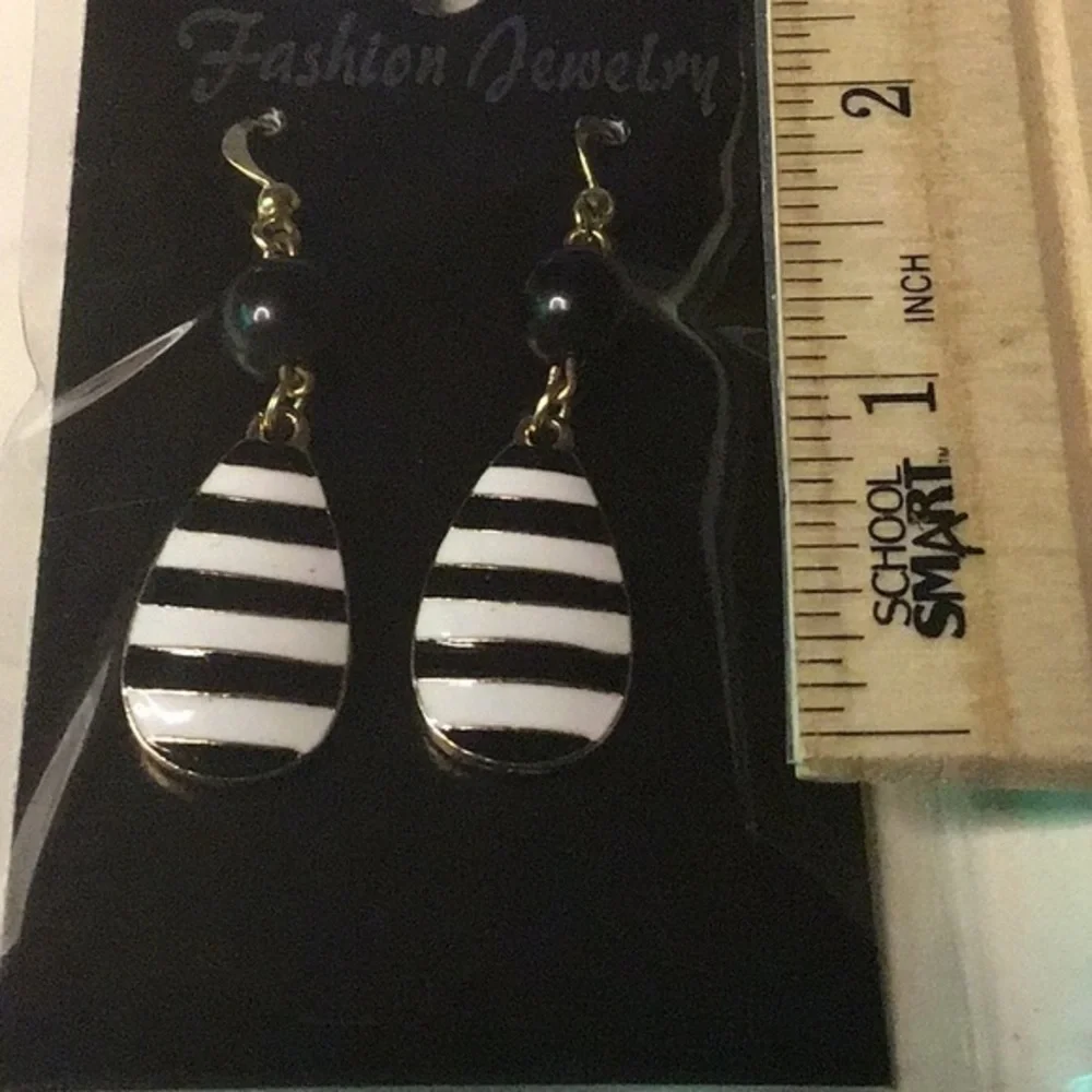 2 set of earrings both or separate
